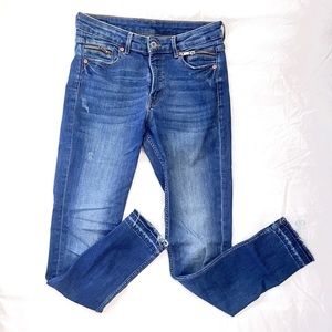 {H&M} Vintage-Look Skinny Jeans